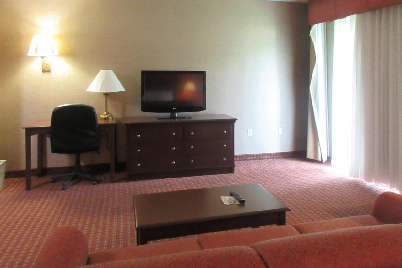 Quality Inn & Suites Owego מראה חיצוני תמונה